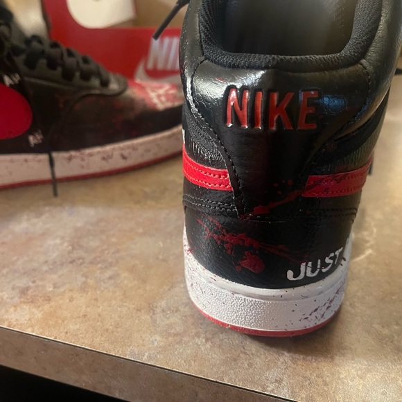 Customized Jason Voorhees, Friday the 13th Nike shoes. - Picture 4 of 7